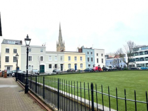 AM Living - Cheltenham Town Centre - St Georges Square